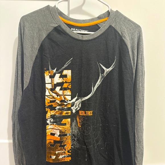 Realtree Men’s Long Sleeve T-shirt Size Large Hunting Camo Deer Grey - Picture 2 of 7